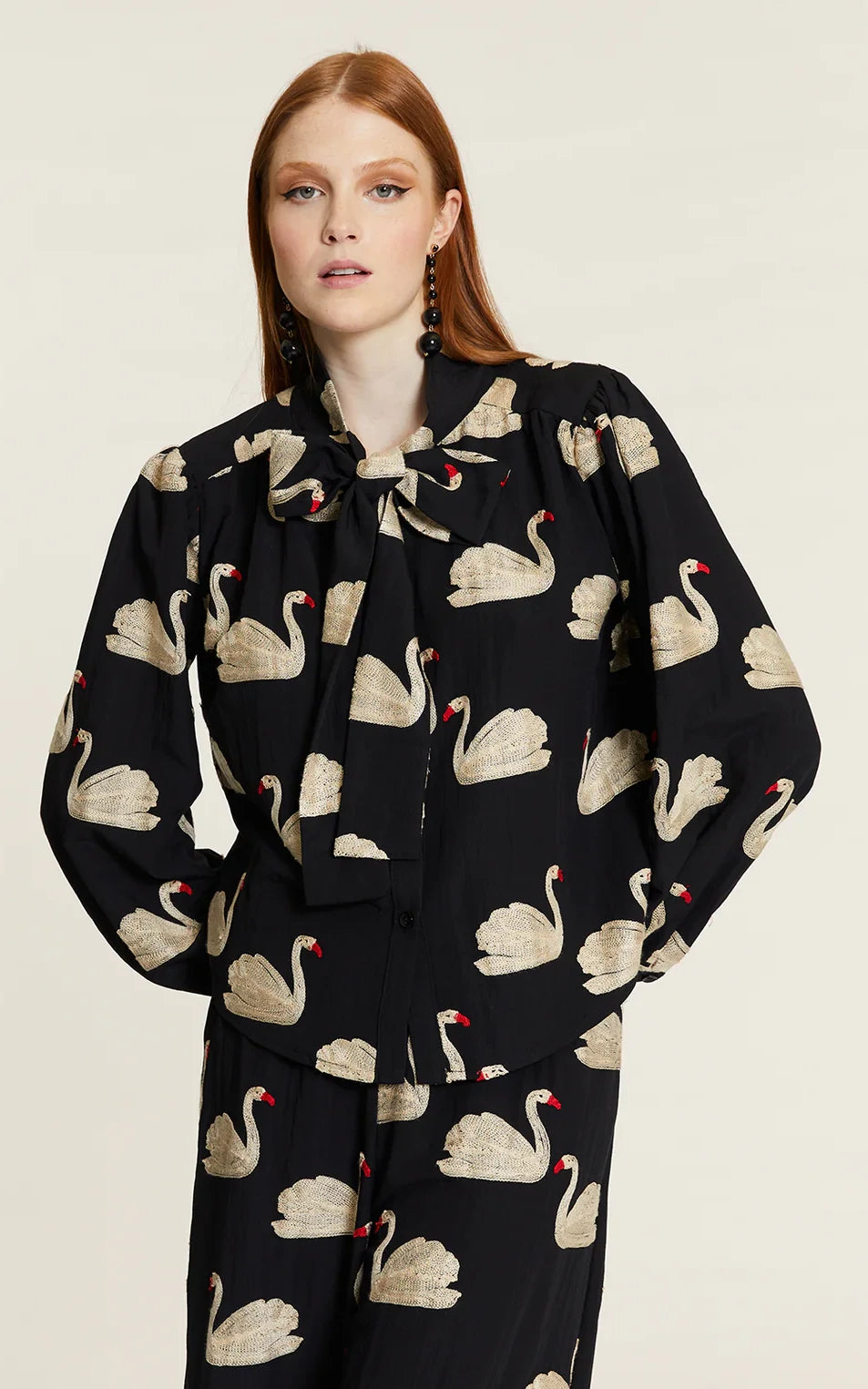 Pepaloves - Shirt With Bow And Embroidered Swans