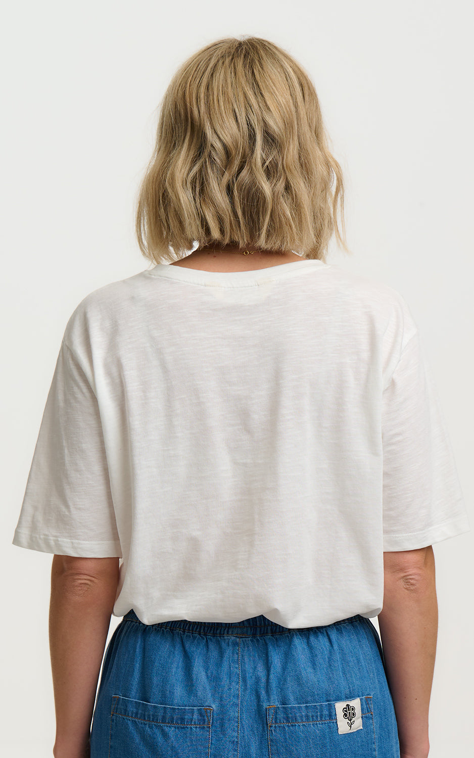 Sugarhill Brighton - Kinsley Relaxed T-Shirt Off White Solstice Embroidery