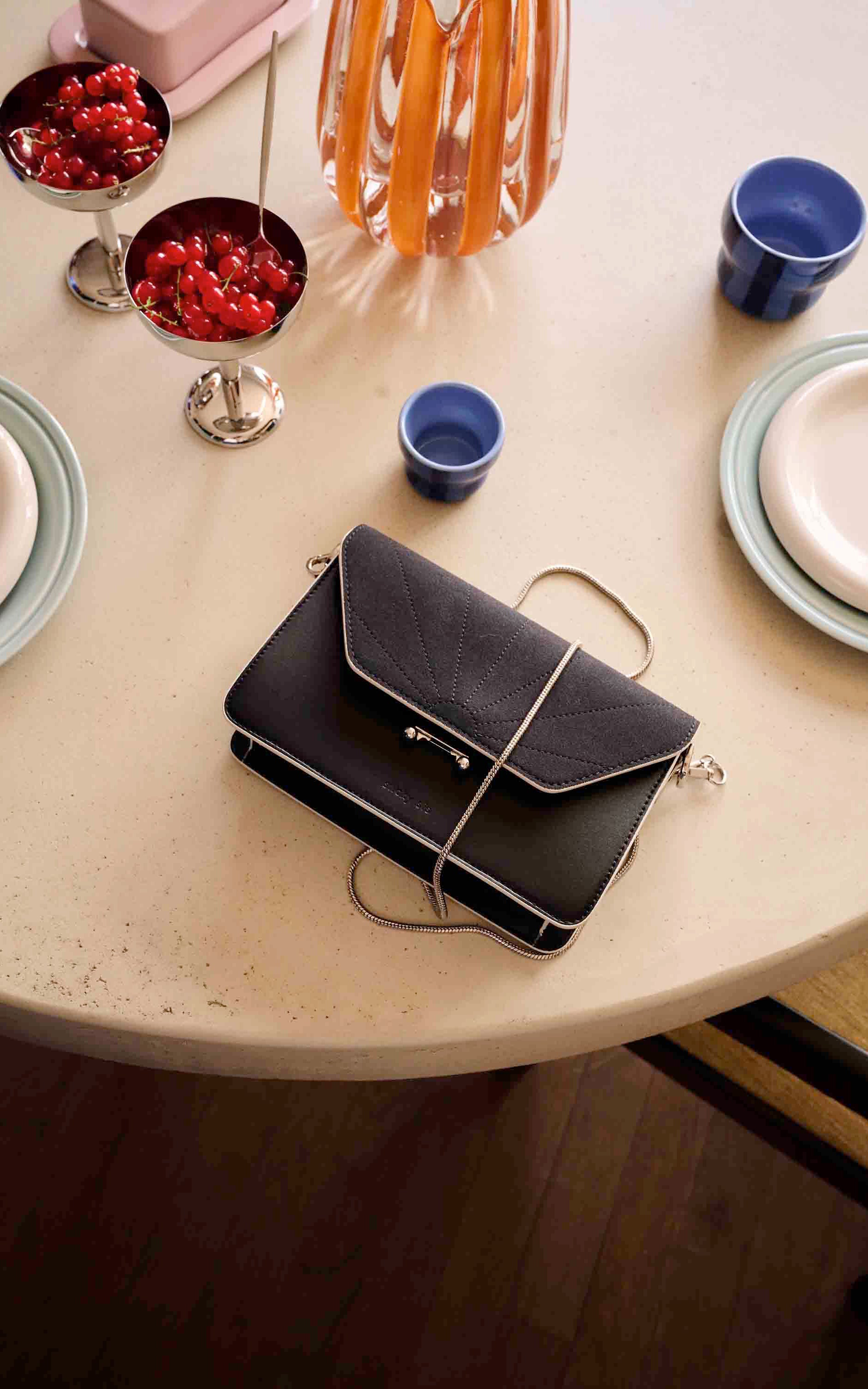 Sticky Sis - Shoulder Bag Club Chic Black