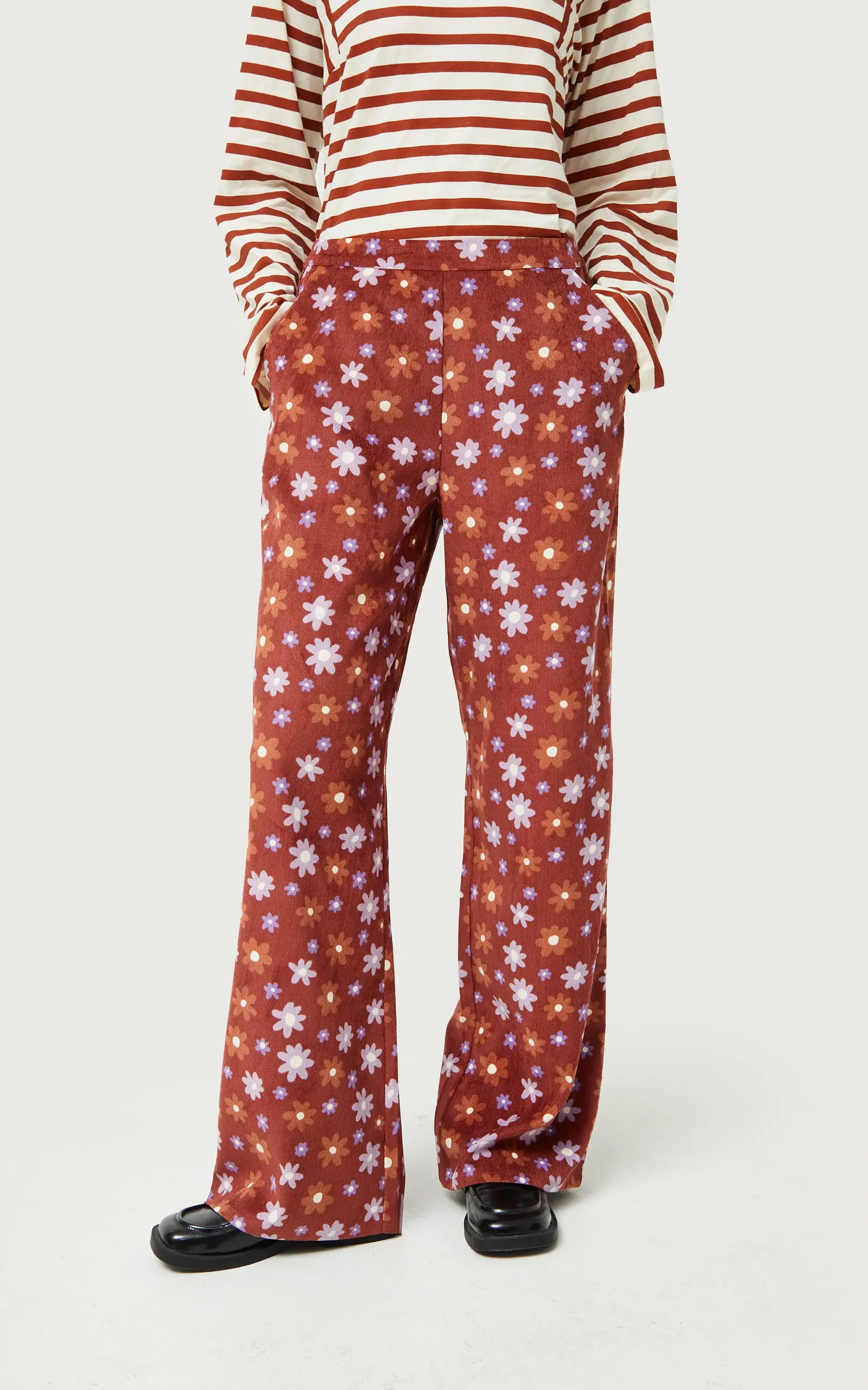 Compania Fantastica - Montana Floral Print Corduroy Pants