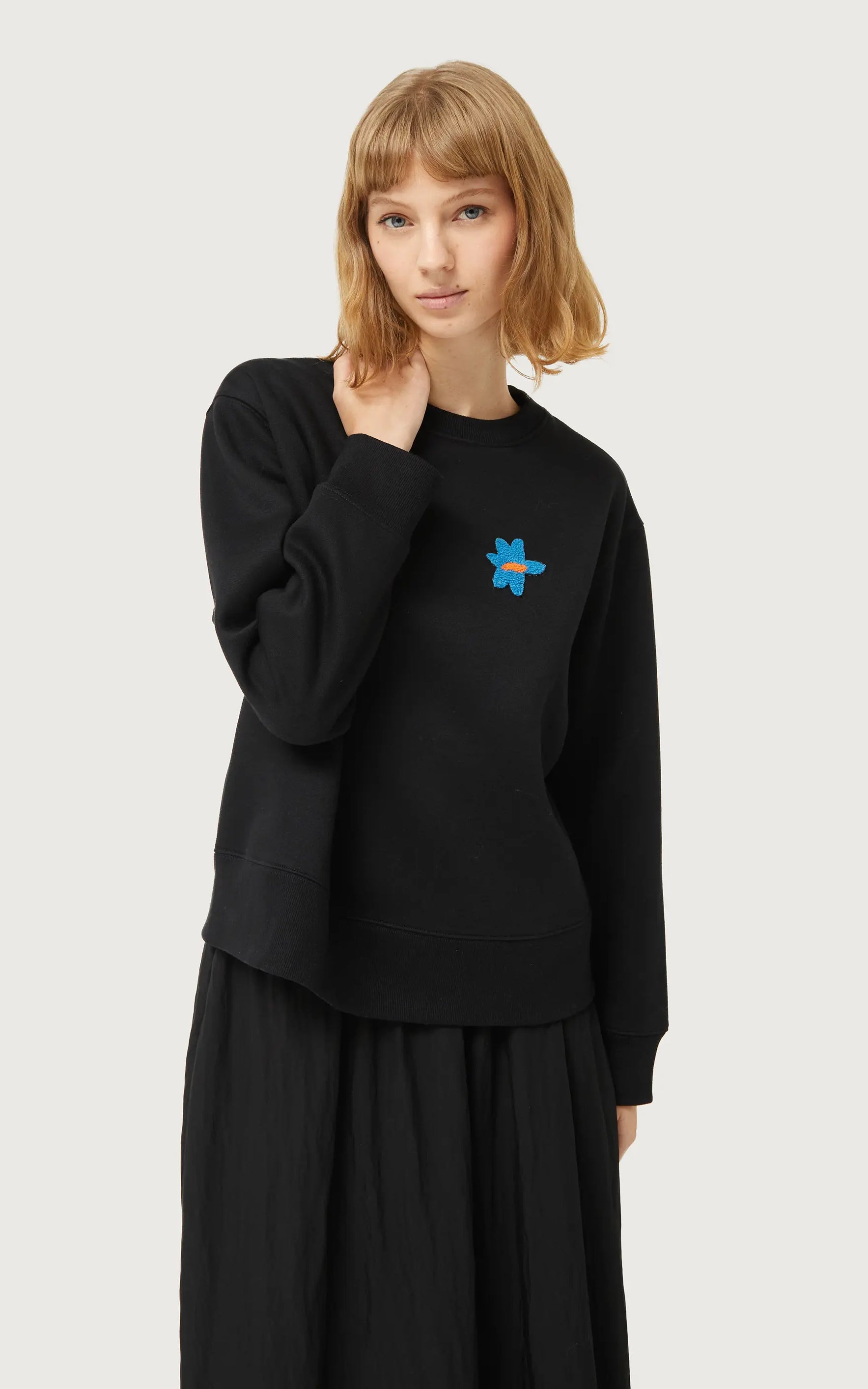 Compania Fantastica - Black Flower Patch Sweatshirt