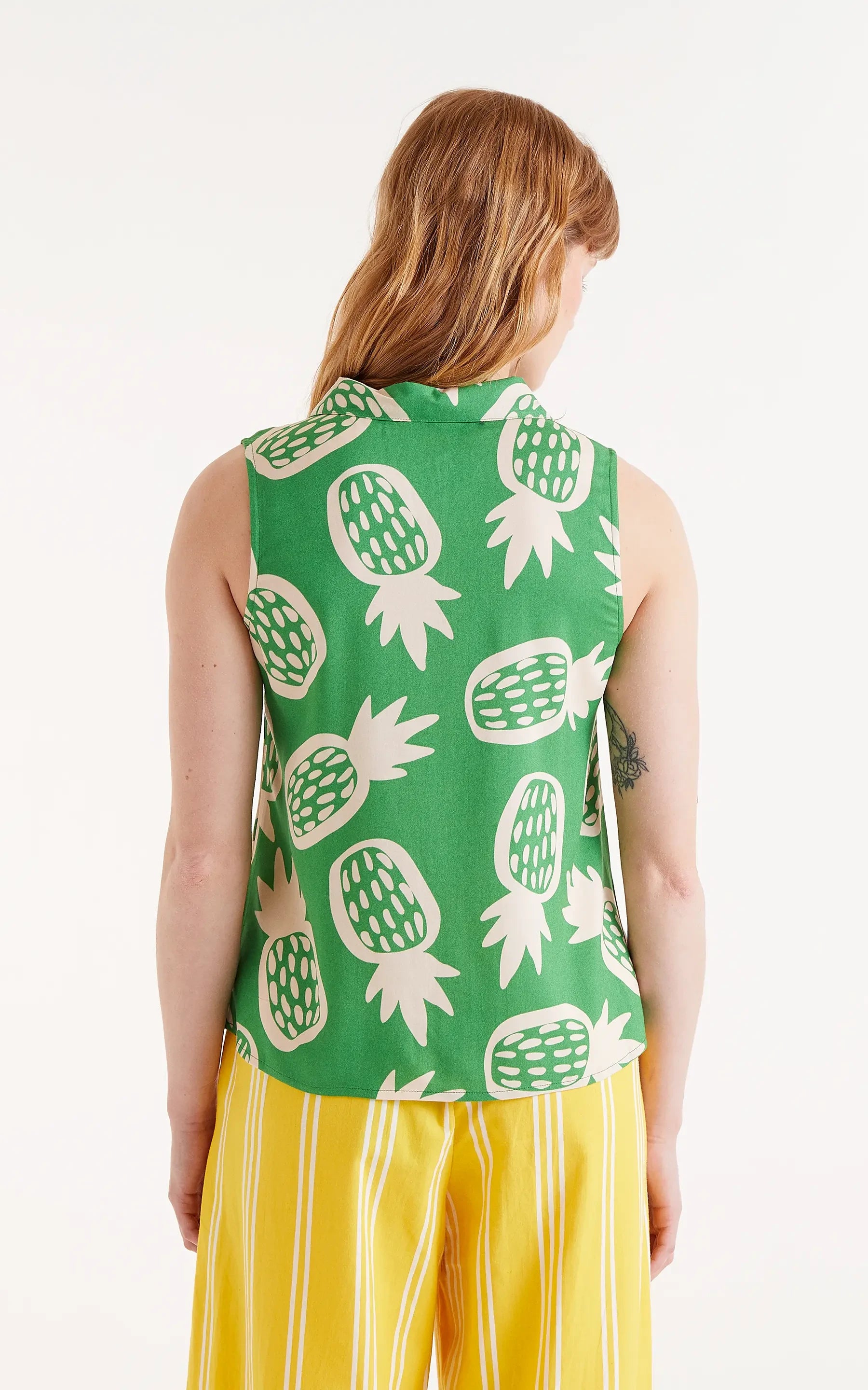 Compania Fantastica - Sleeveless Shirt With Ananas Print