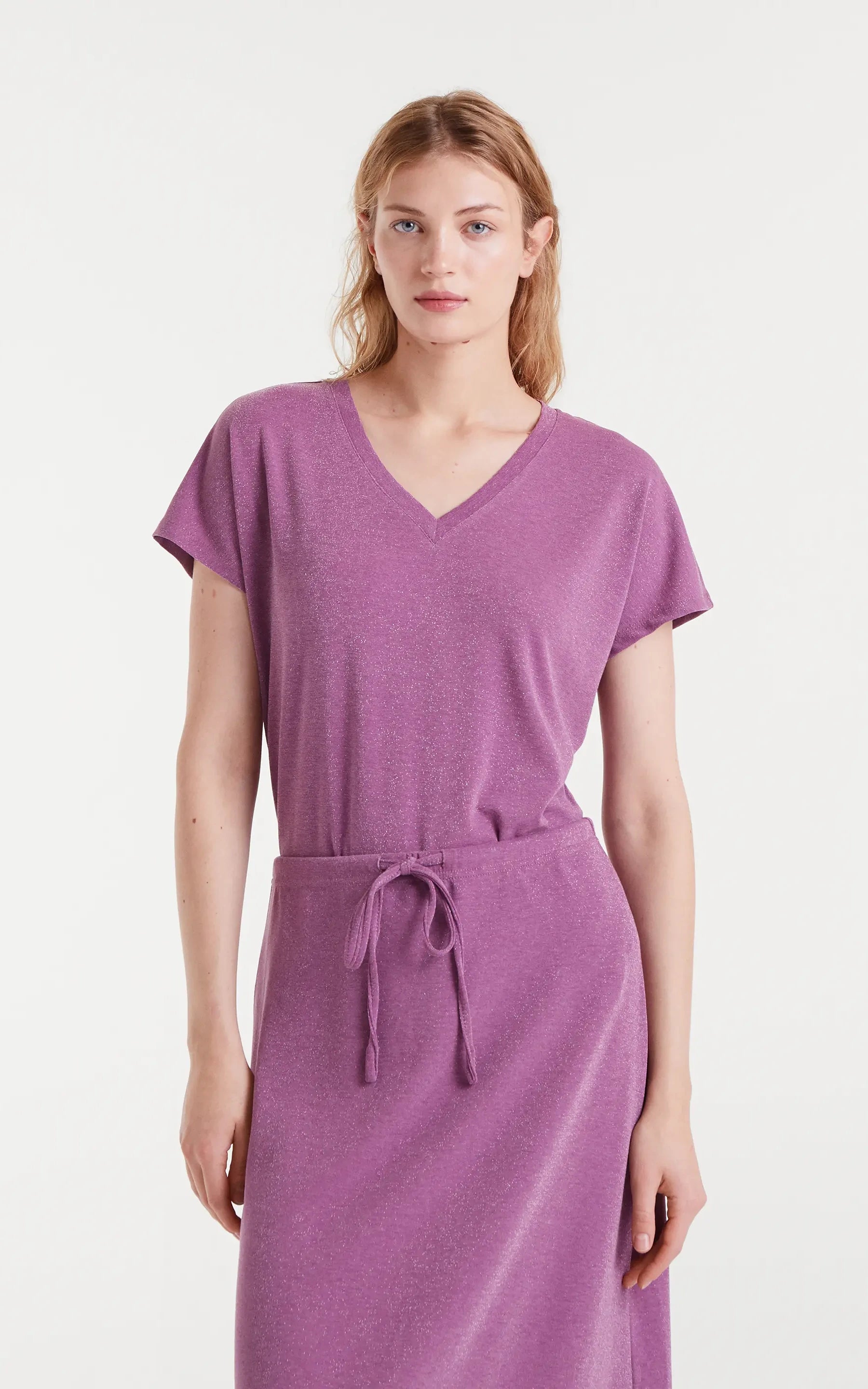 Lilac V-neck T-shirt