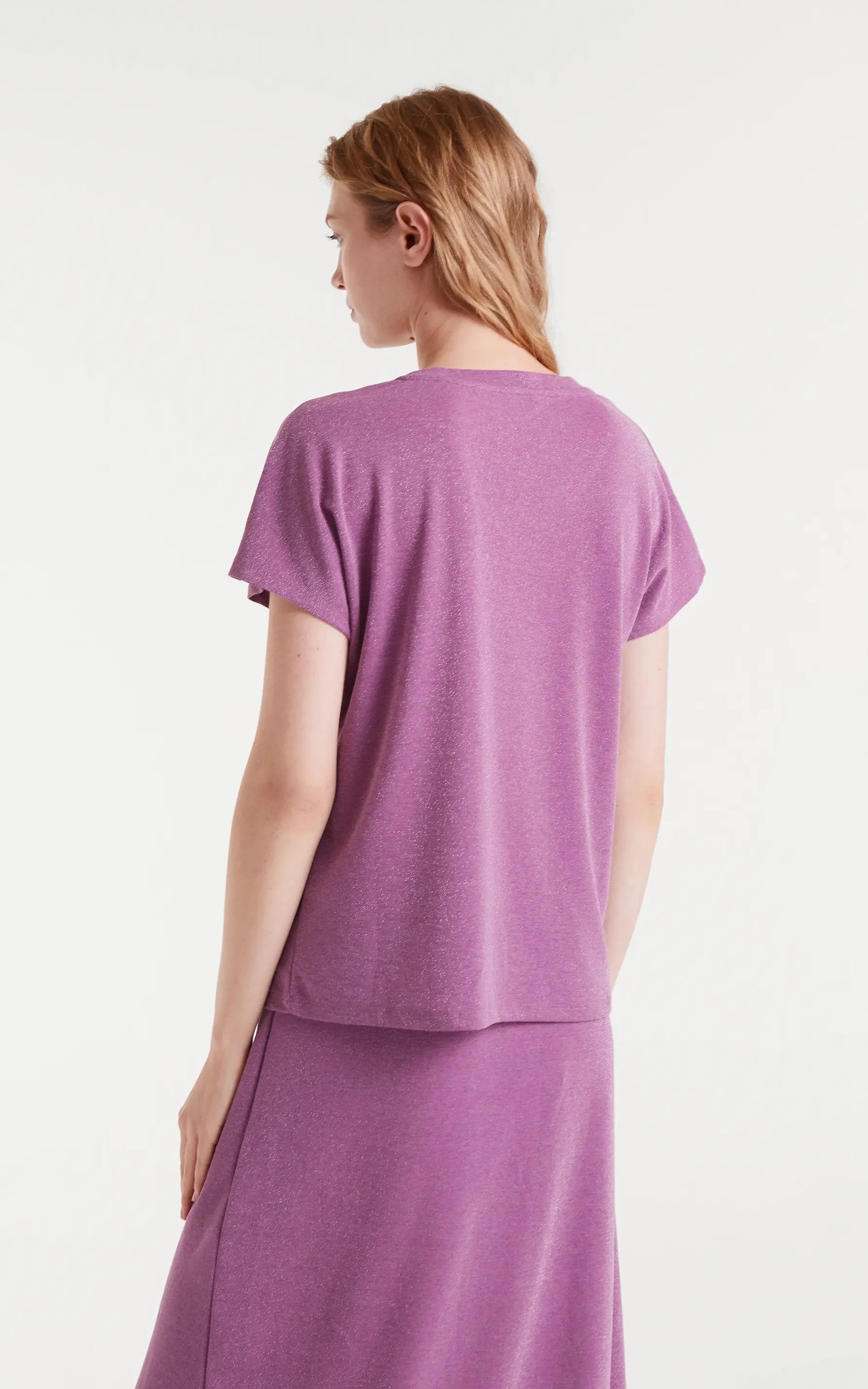 Lilac V-neck T-shirt