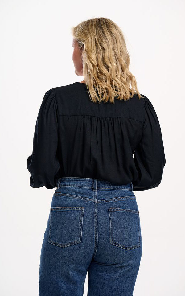Sugarhill Brighton - Dawn Blouse Black Tiger Embroidery